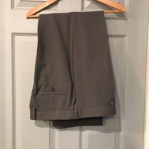 Haggar Clothing Men's 34x29 Classic Fit Eclo Stria Gray Polyester Dress Pants